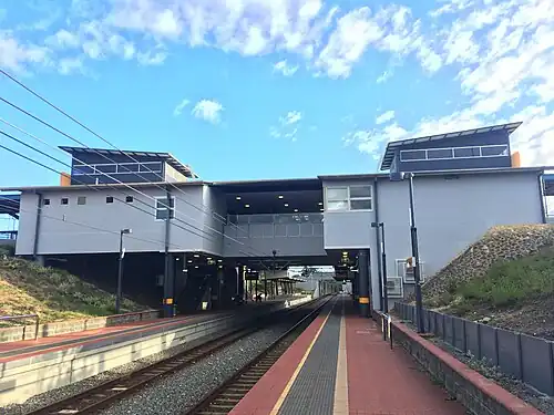 Facing westwards from Platform 1 showing the above concourse
